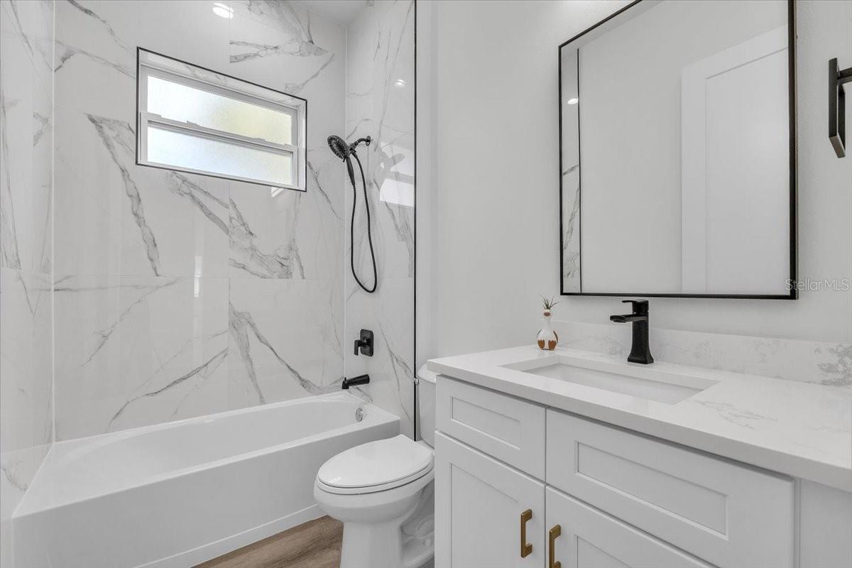 3083 JEANNIN DR — photo 23