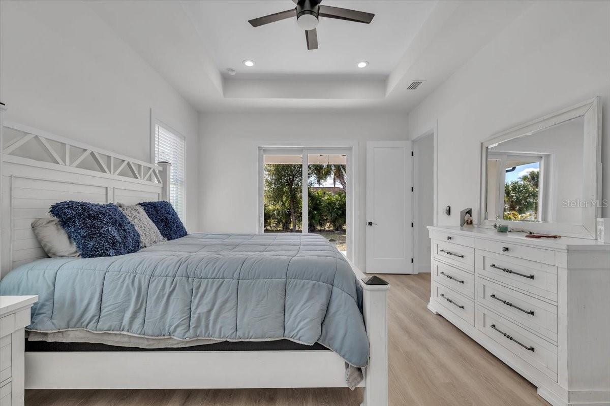 3083 JEANNIN DR — photo 17