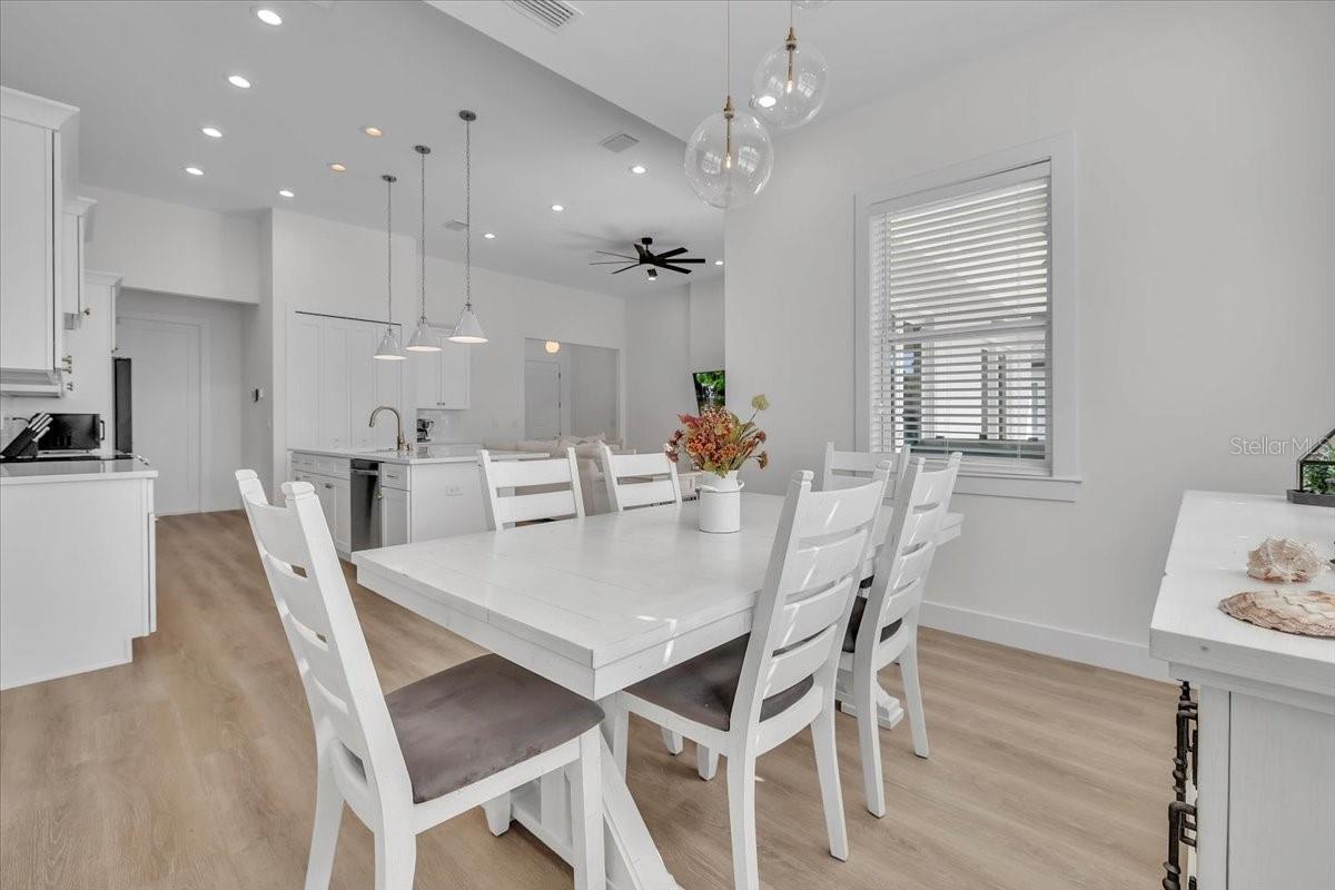 3083 JEANNIN DR — photo 15