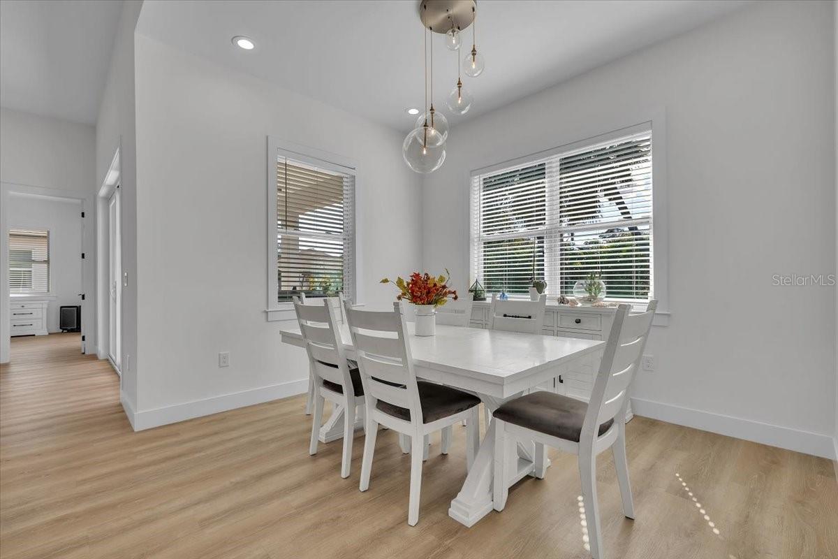 3083 JEANNIN DR — photo 14