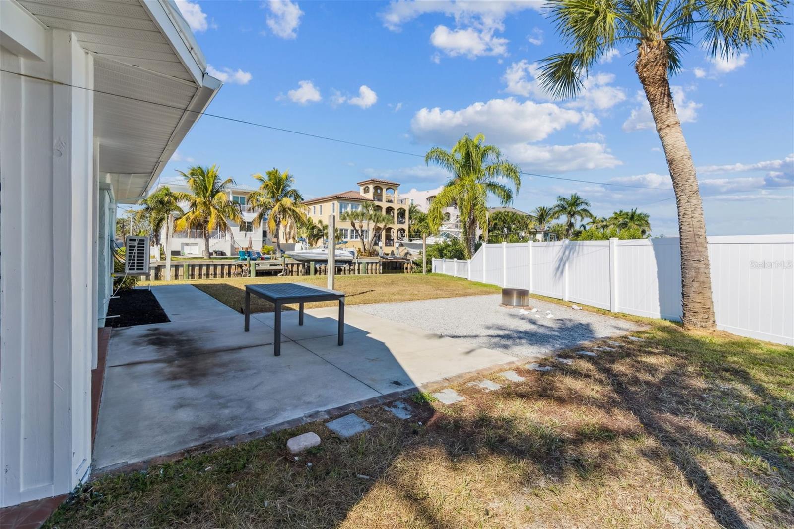 1733 BAYOU GRANDE BLVD NE — photo 4