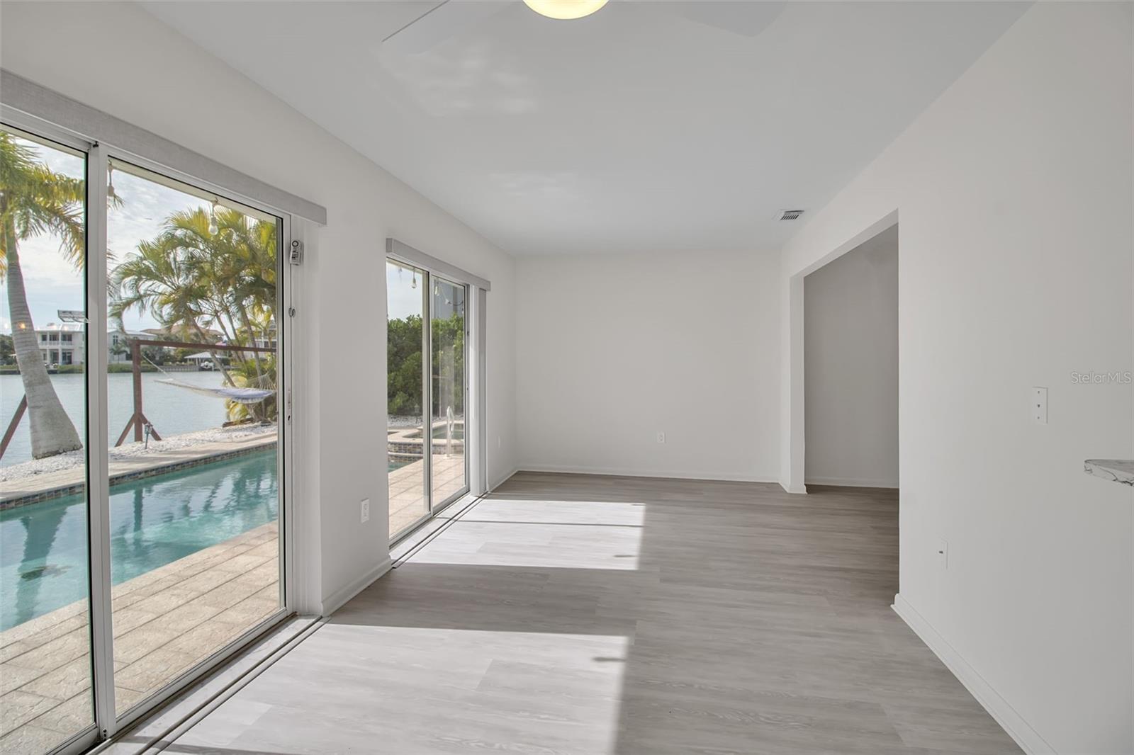 922 CASEY COVE DR — photo 32