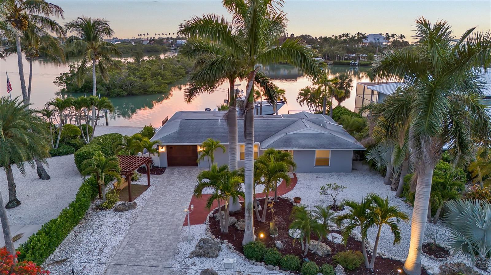 922 CASEY COVE DR — photo 11