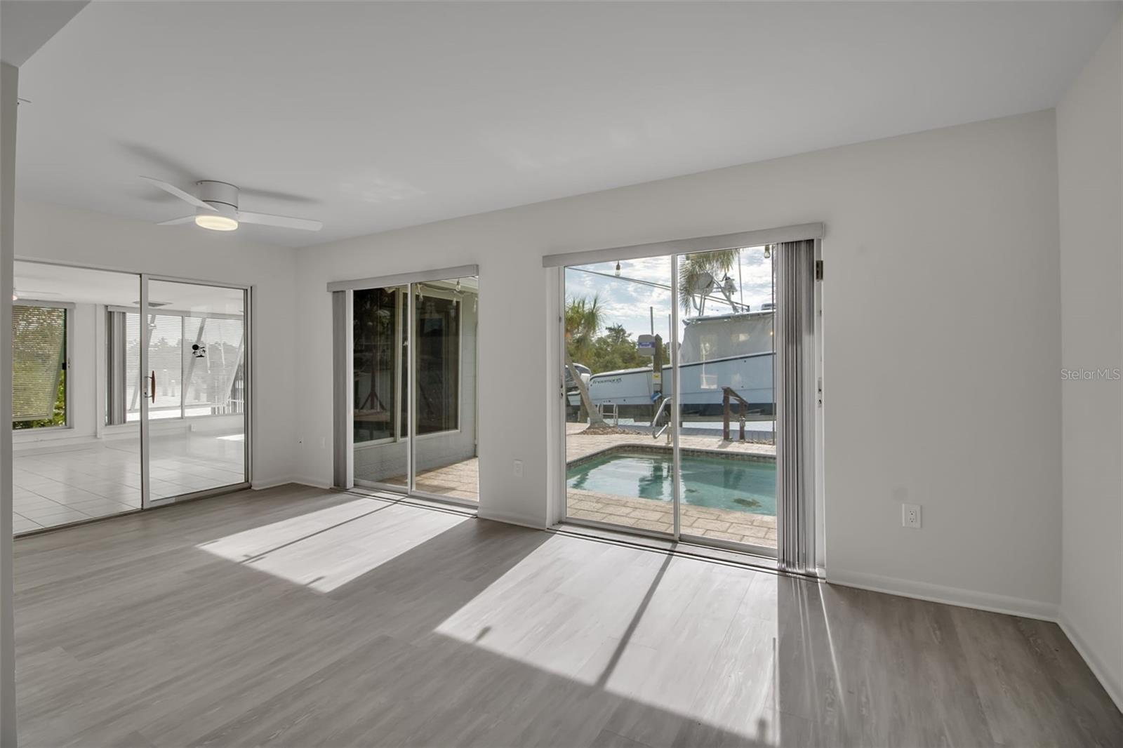 922 CASEY COVE DR — photo 16