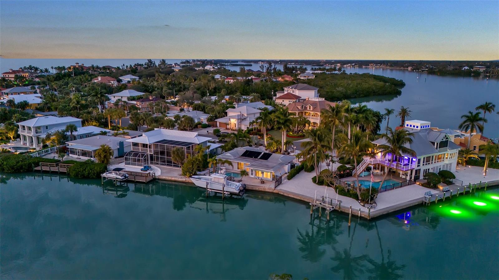 922 CASEY COVE DR — photo 45