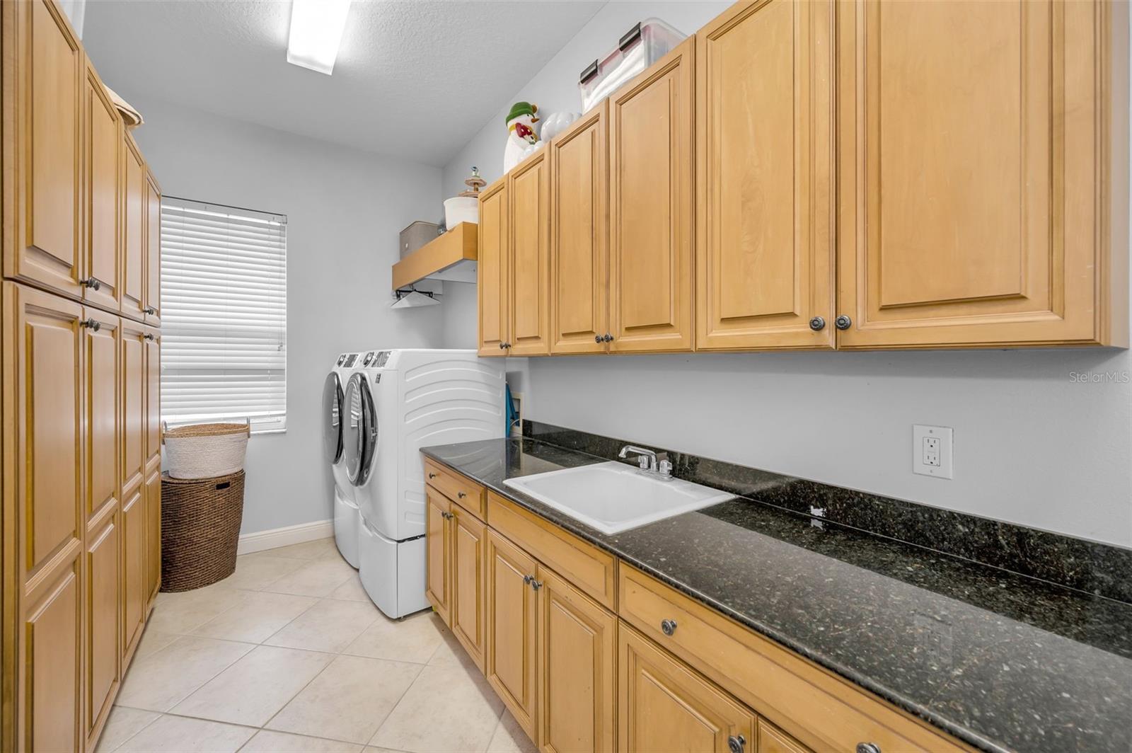 8871 SILVERTHORN RD — photo 49
