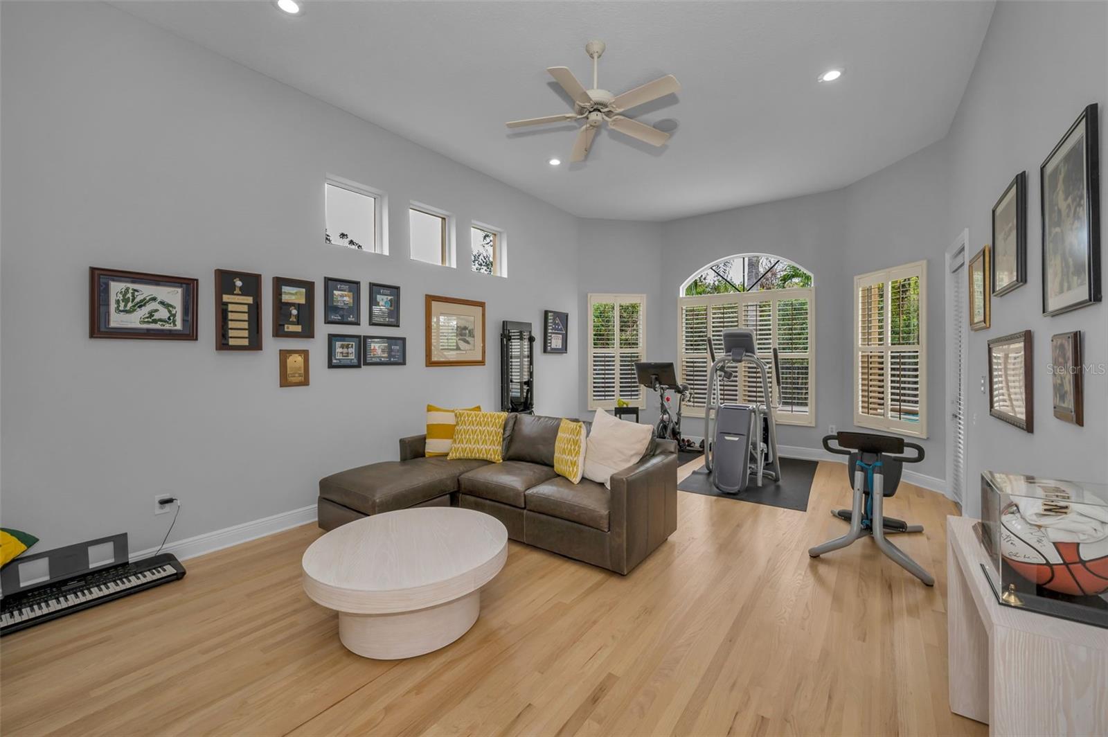 8871 SILVERTHORN RD — photo 44