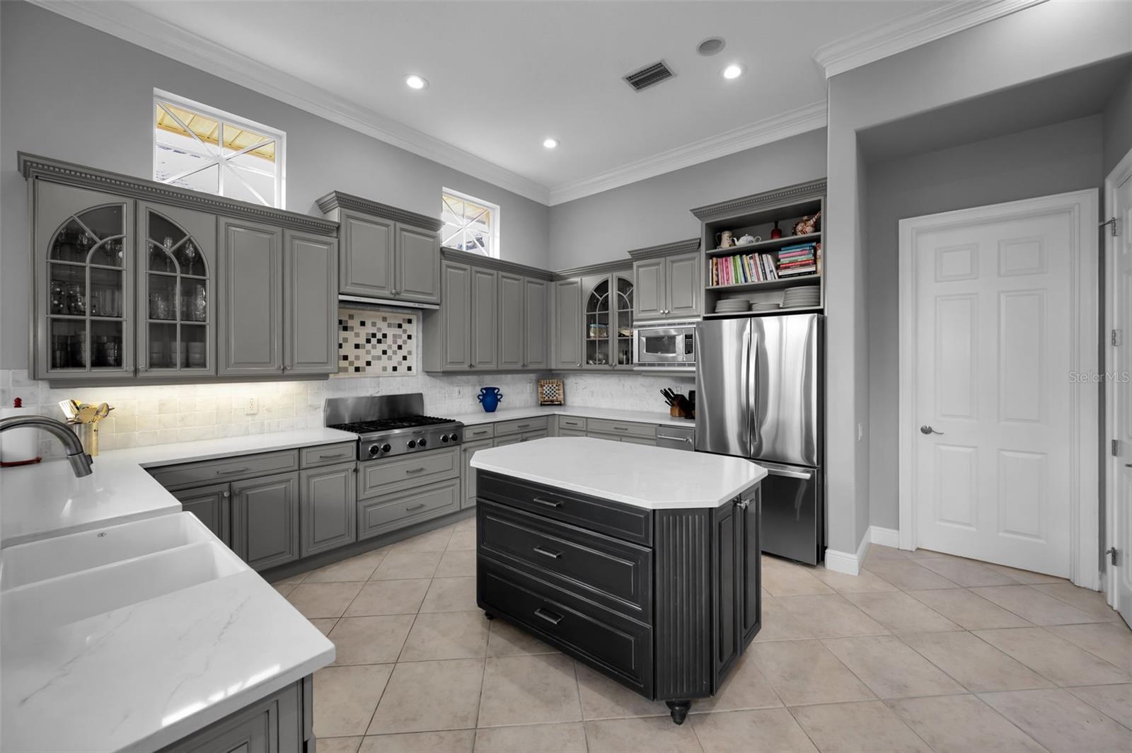 8871 SILVERTHORN RD — photo 33