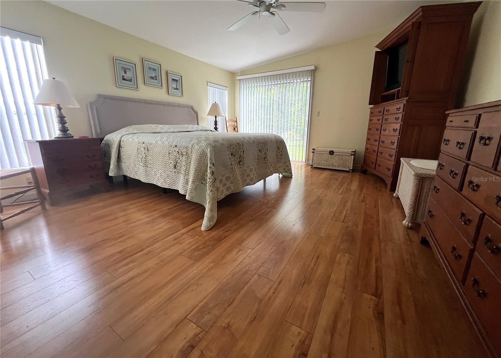 817 S GREEN CIR — photo 9