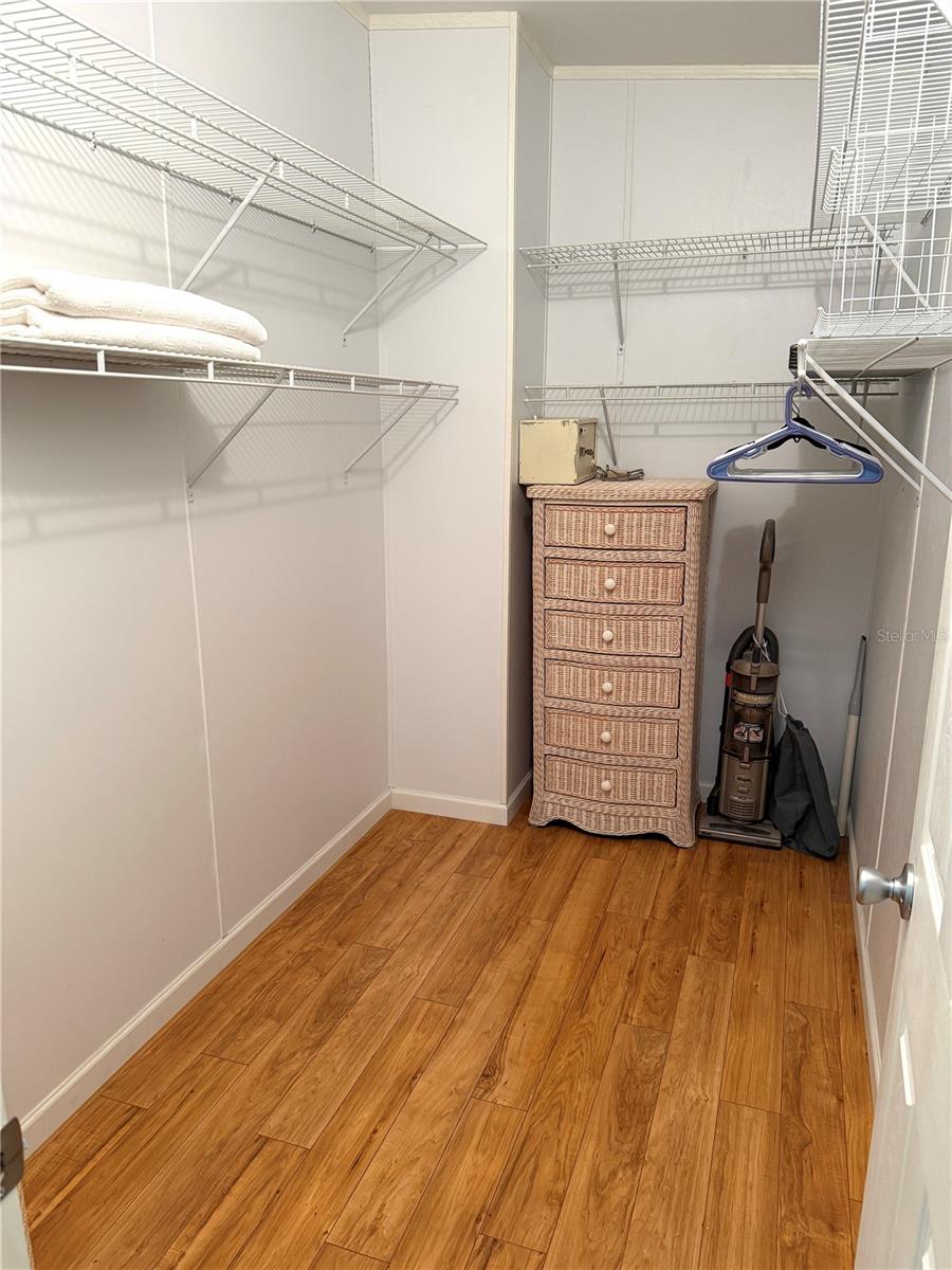 817 S GREEN CIR — photo 10