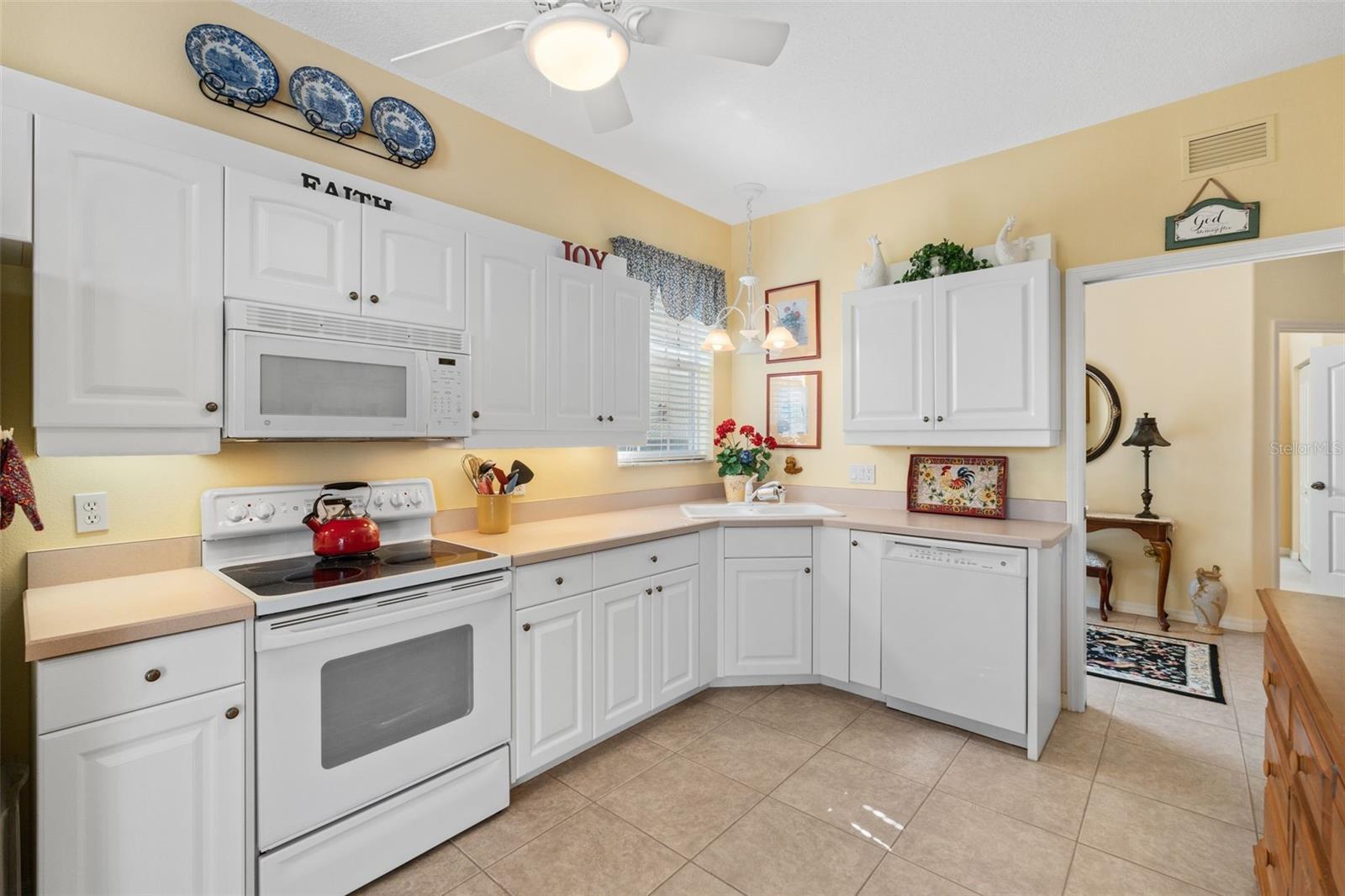 905 BARCLAY CT — photo 14