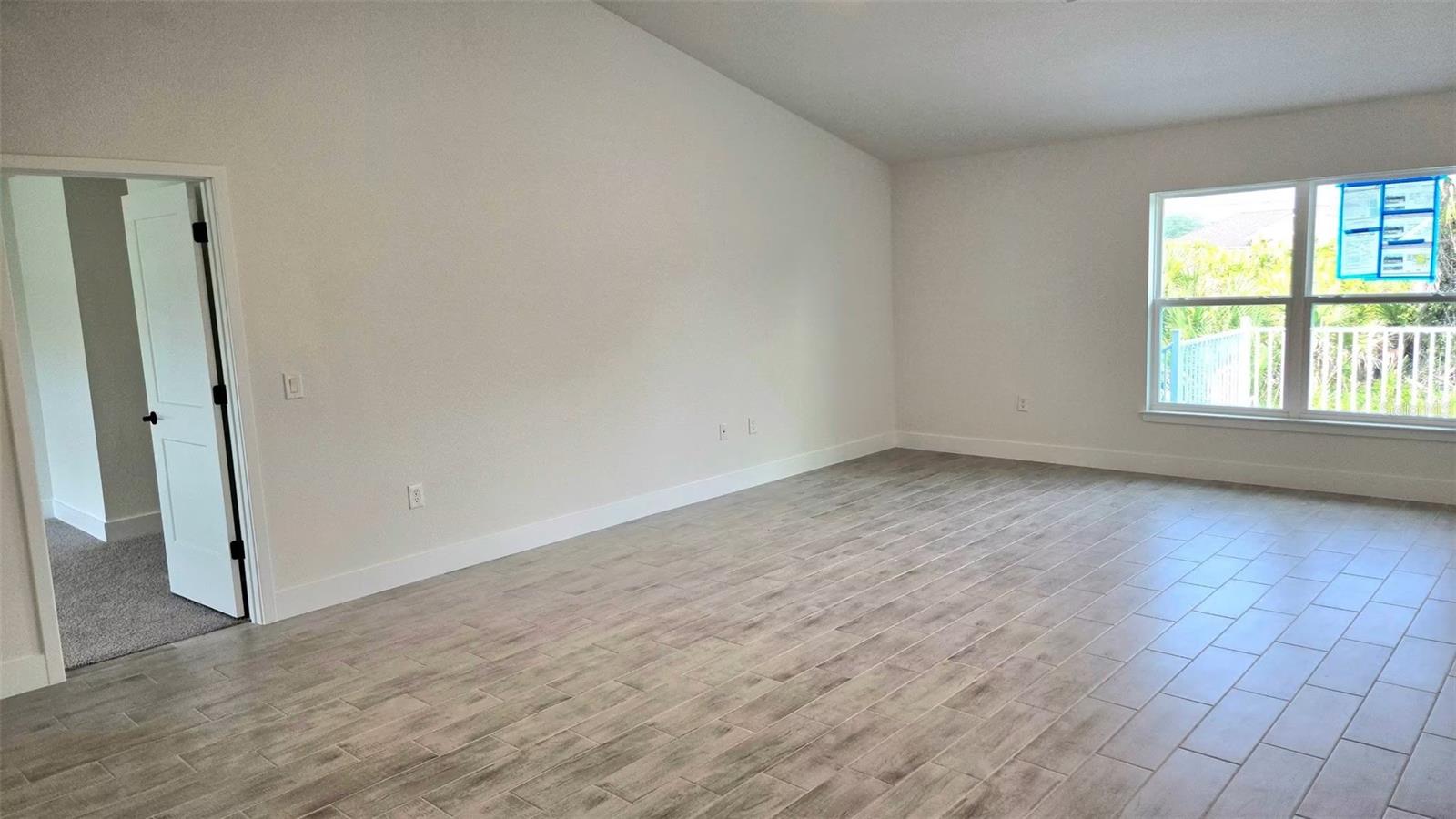 2239 N BISCAYNE DR — photo 7