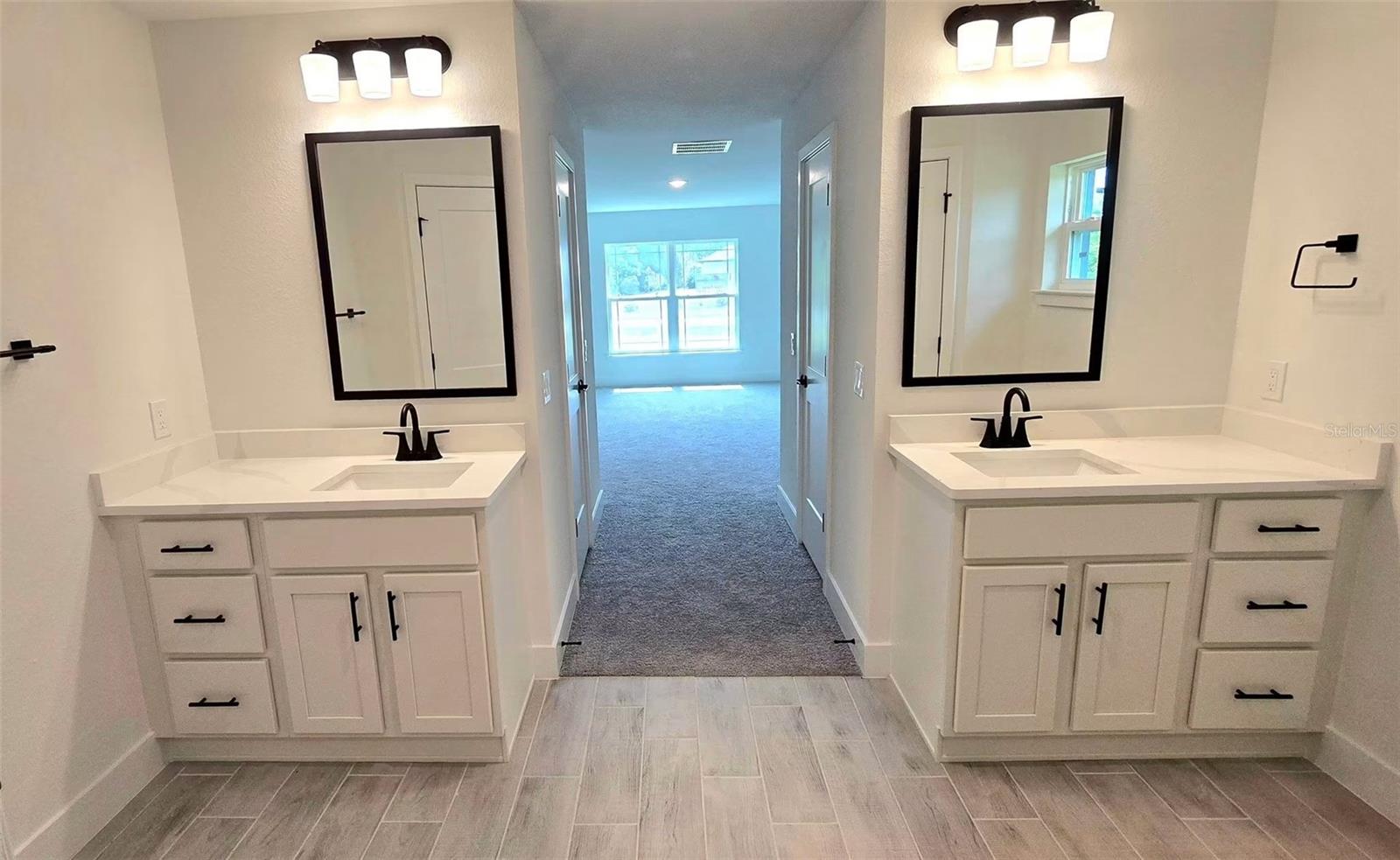 2239 N BISCAYNE DR — photo 11