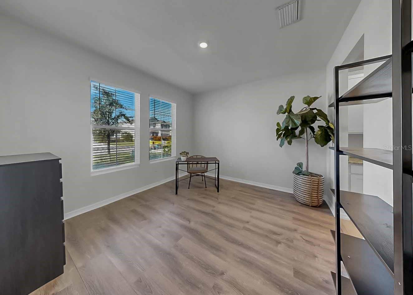16454 WOODSIDE GLN — photo 8