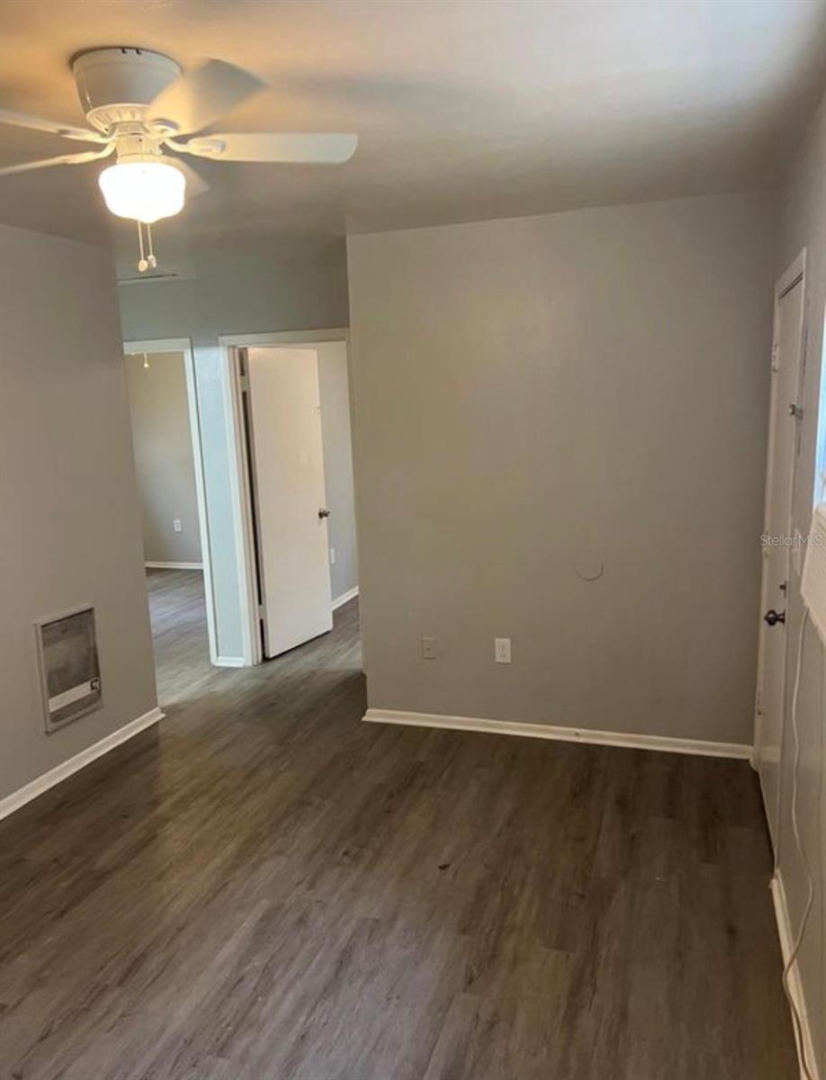 1601 E MARKS DR — photo 9