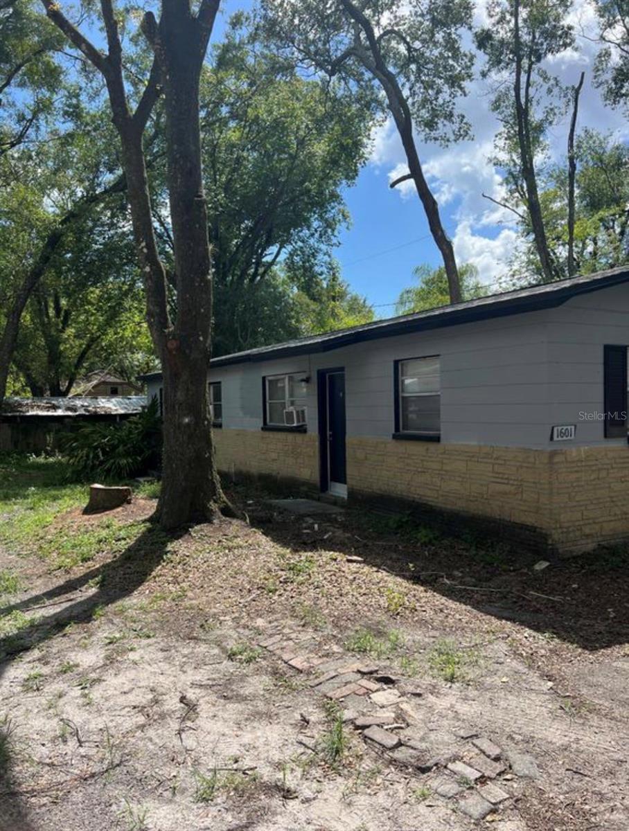 1601 E MARKS DR — photo 19