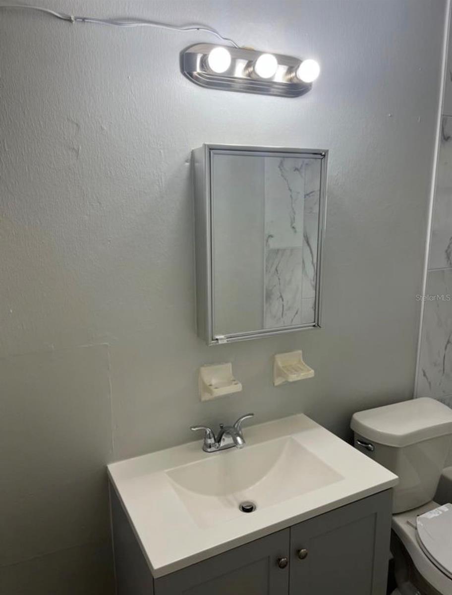 1601 E MARKS DR — photo 15