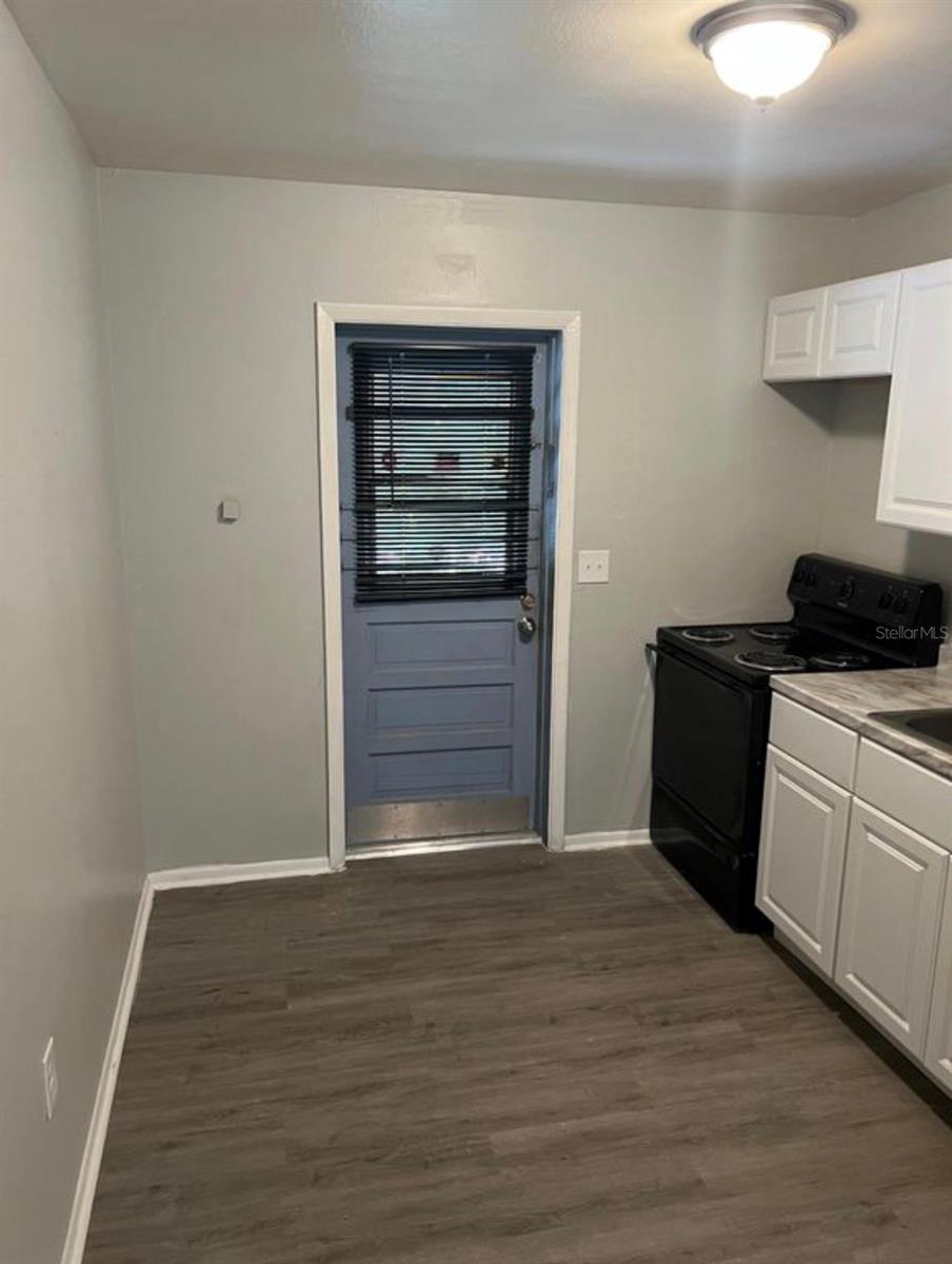 1601 E MARKS DR — photo 3