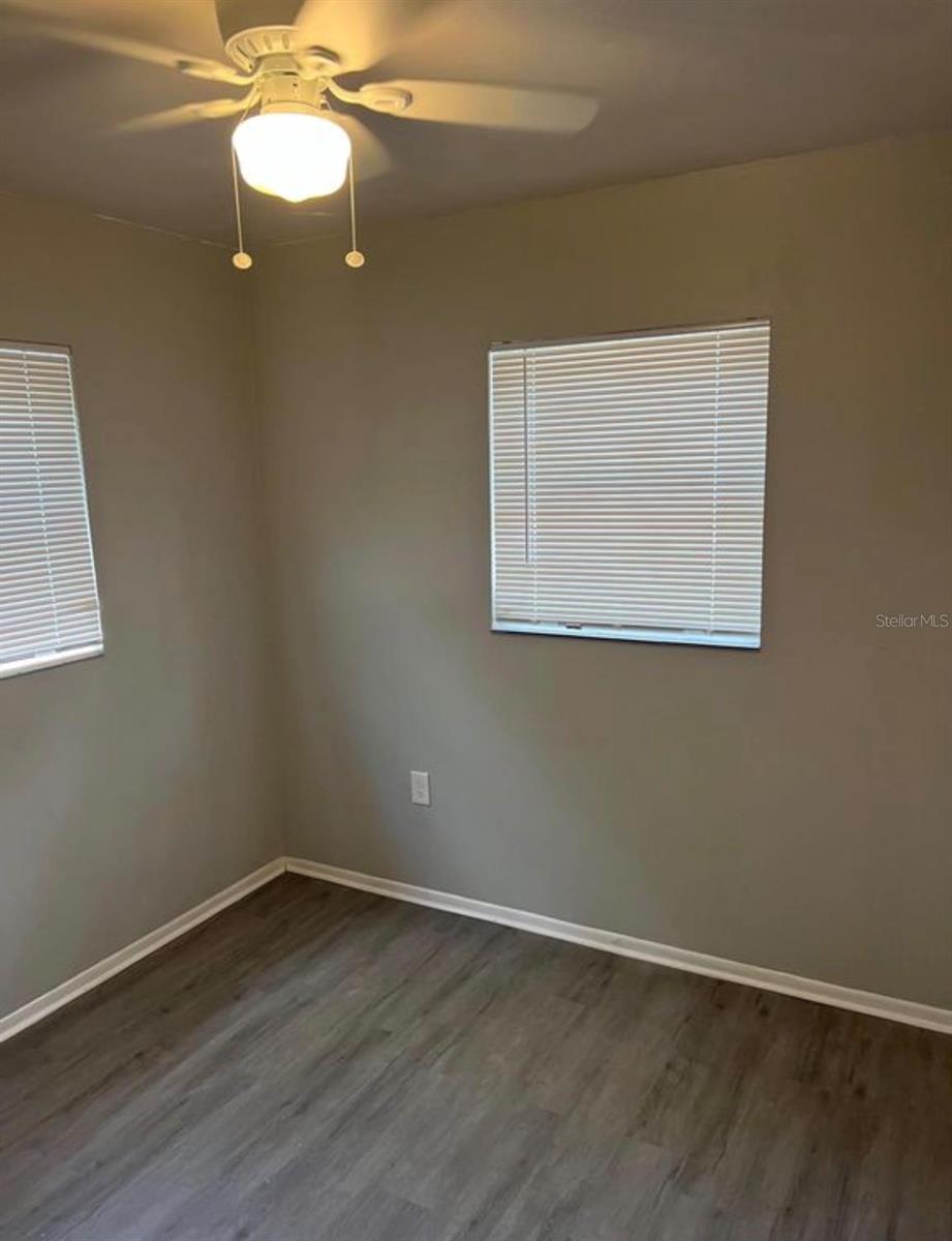 1601 E MARKS DR — photo 12