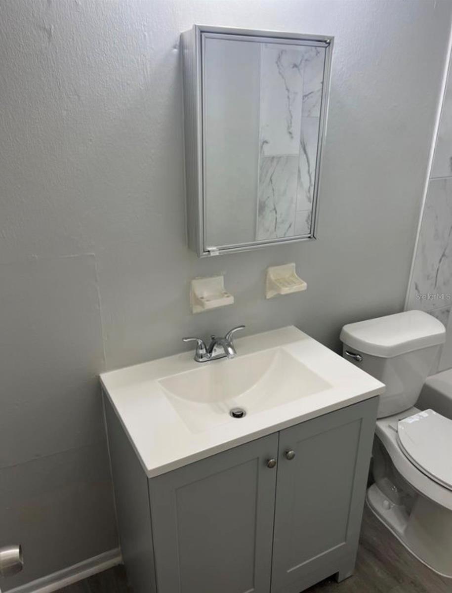 1601 E MARKS DR — photo 13