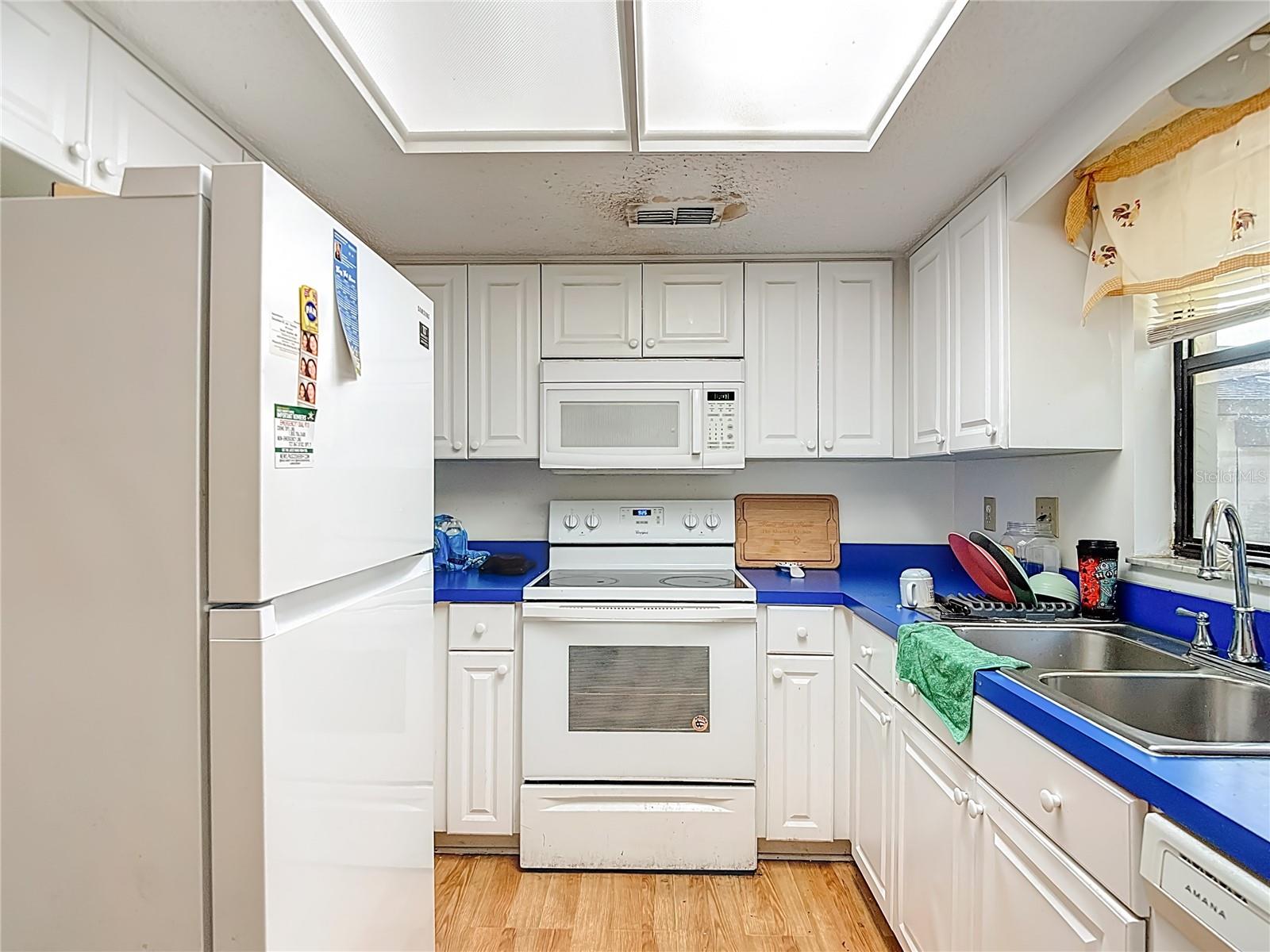 5937 FOREST LN — photo 22