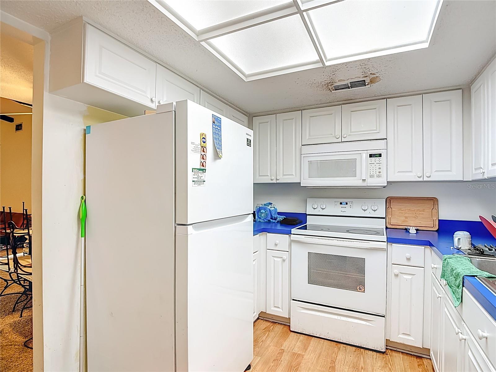 5937 FOREST LN — photo 21