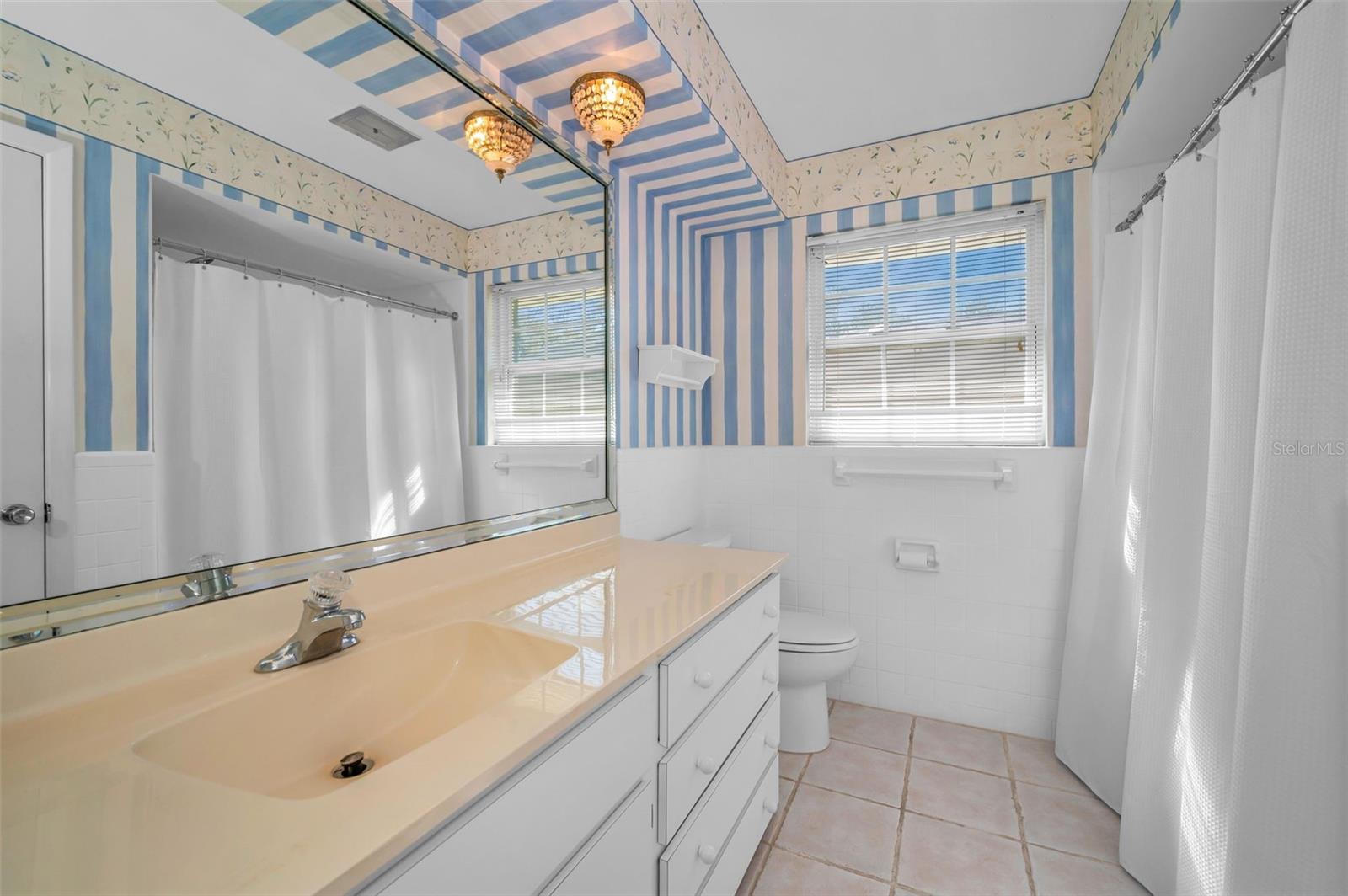 4 HIBISCUS RD — photo 43