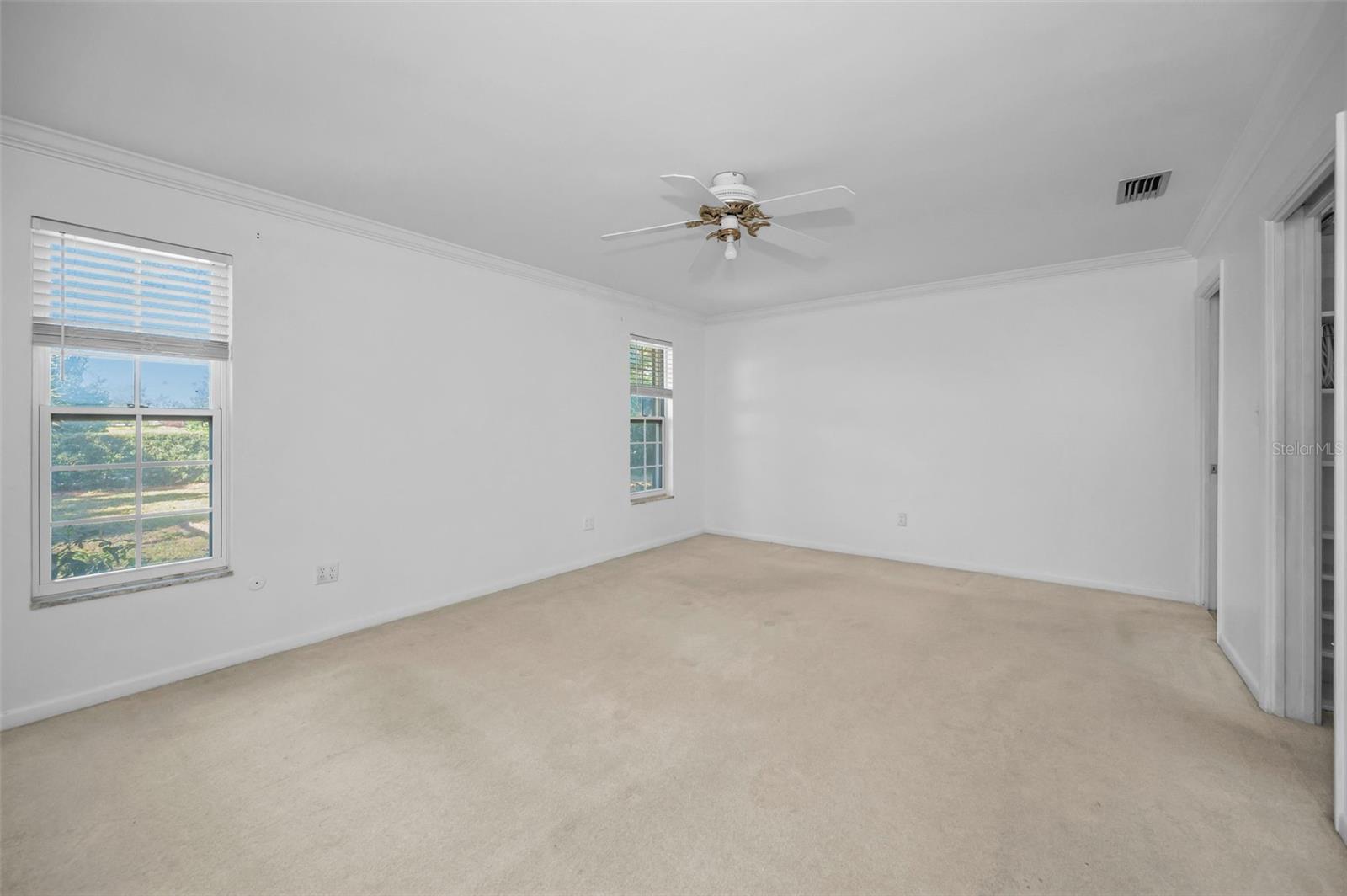 4 HIBISCUS RD — photo 34
