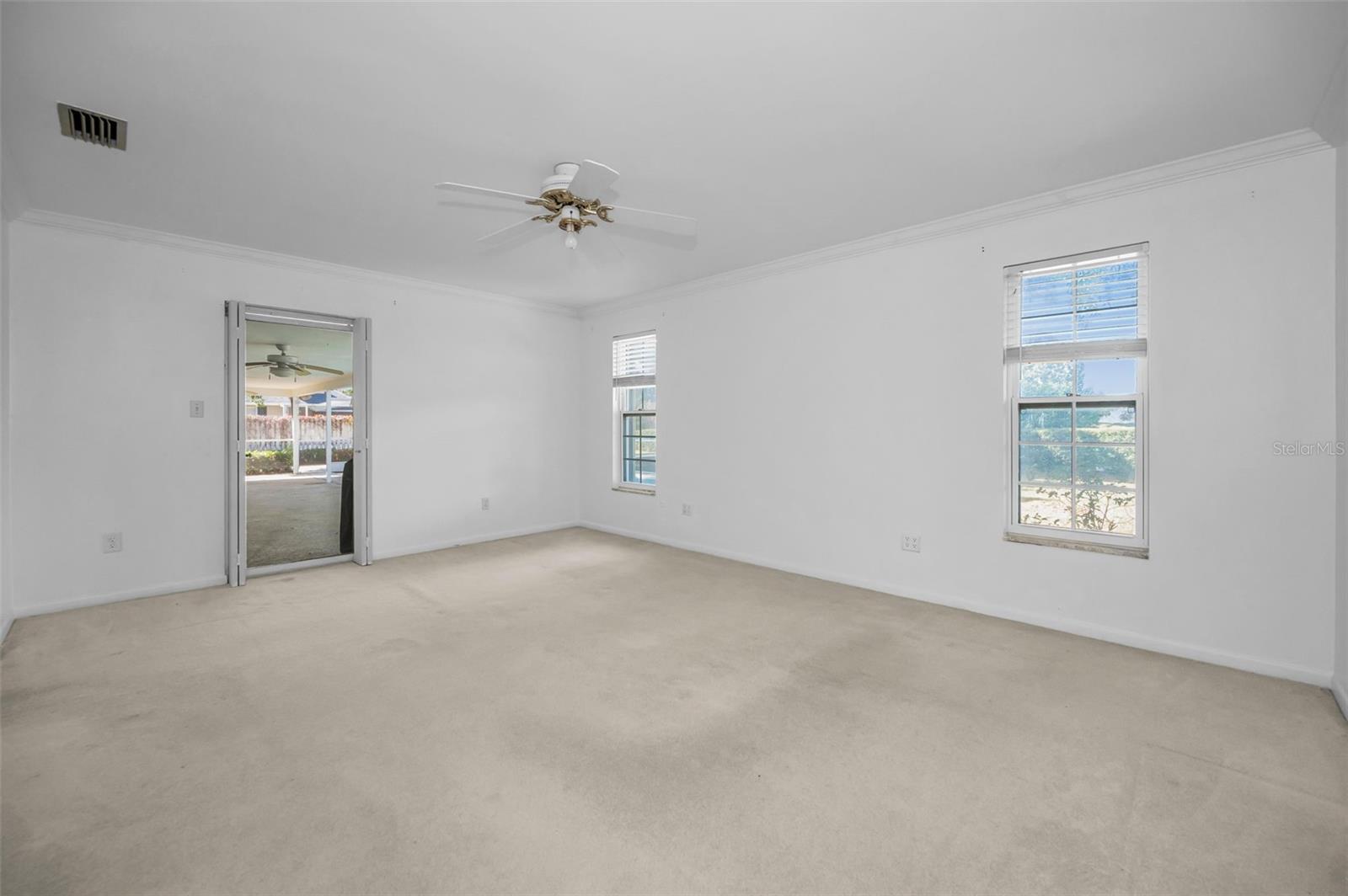 4 HIBISCUS RD — photo 36