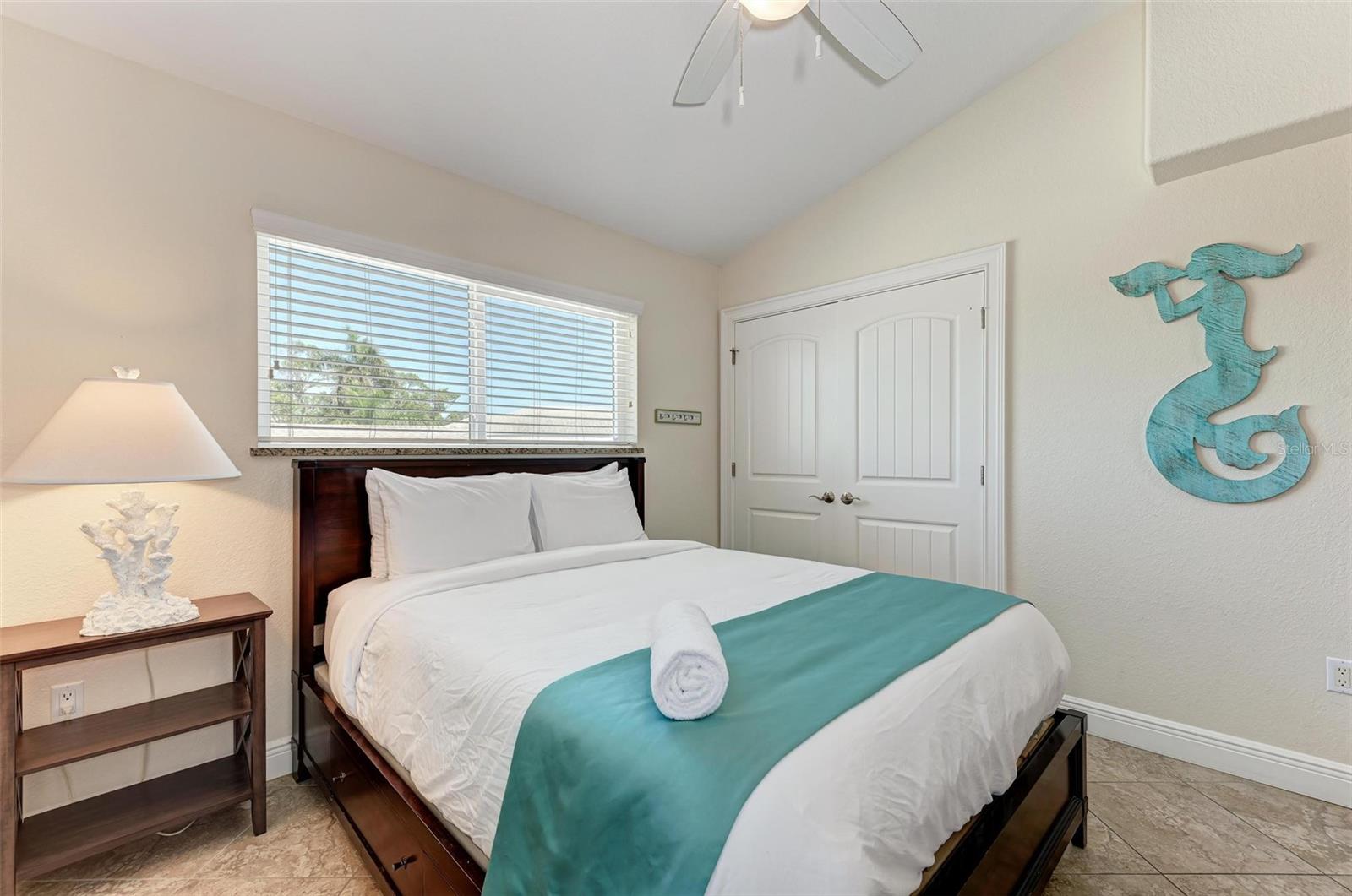 203 N HARBOR DR — photo 42