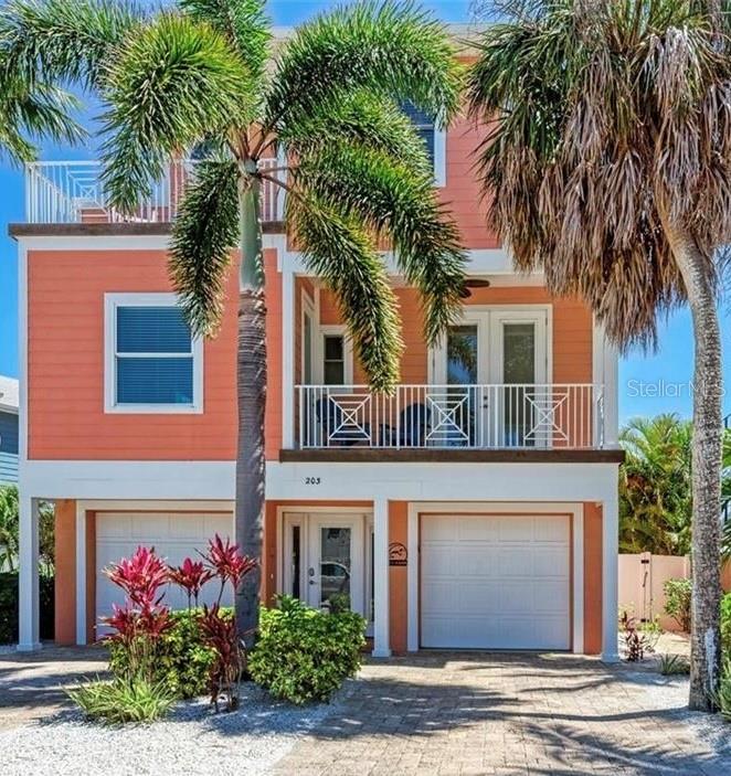 203 N HARBOR DR — photo 2