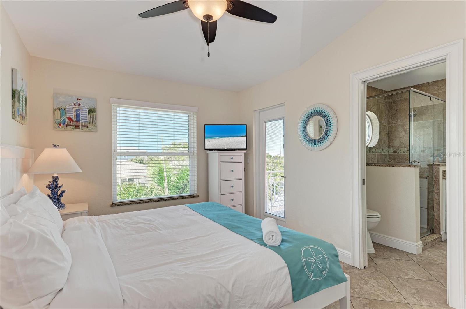 203 N HARBOR DR — photo 37