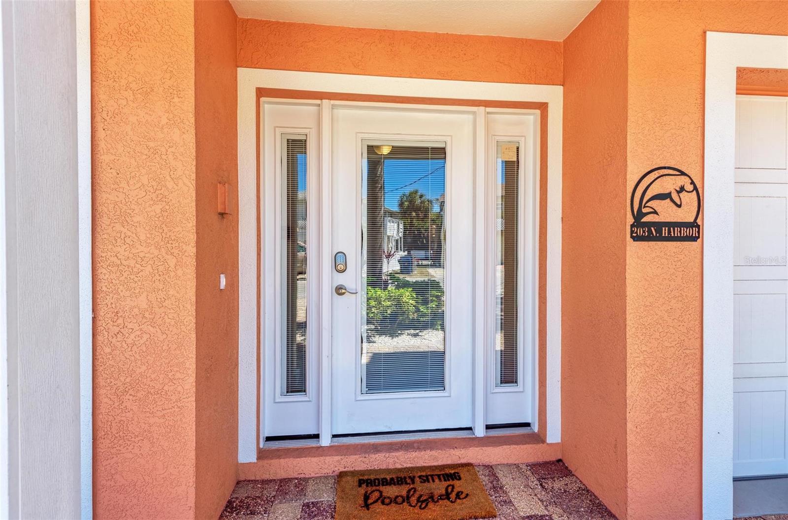 203 N HARBOR DR — photo 12