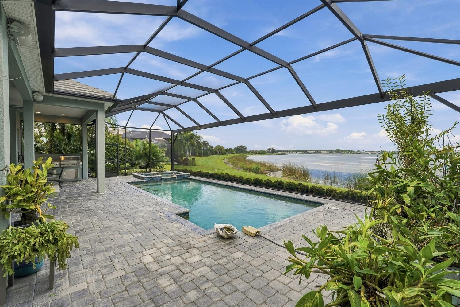 8083 WATERBEND TRL — photo 32