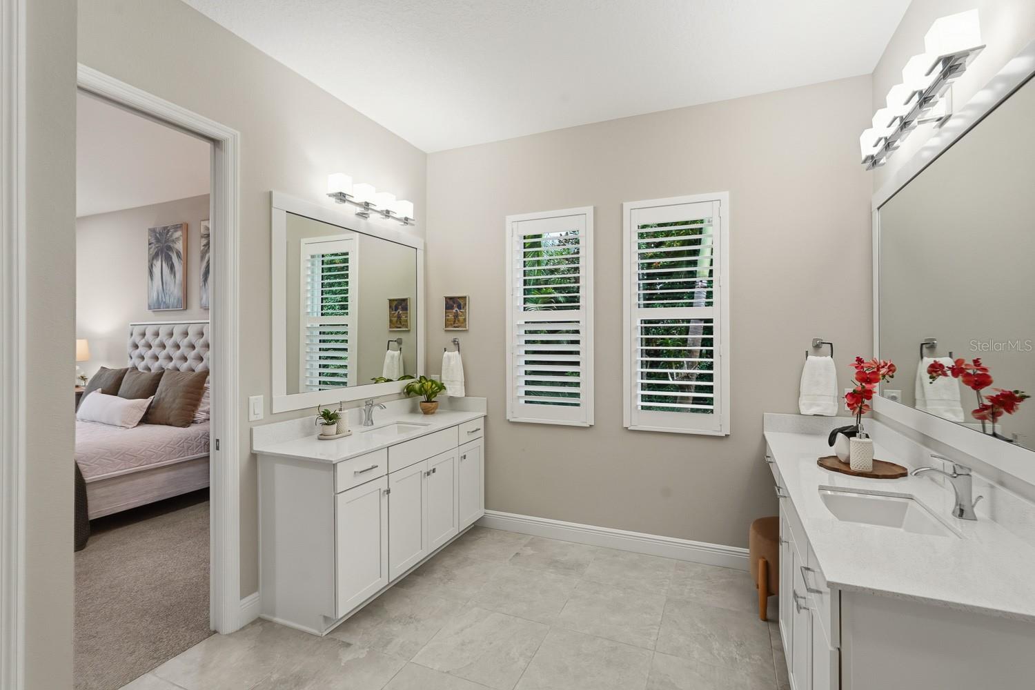 8083 WATERBEND TRL — photo 25