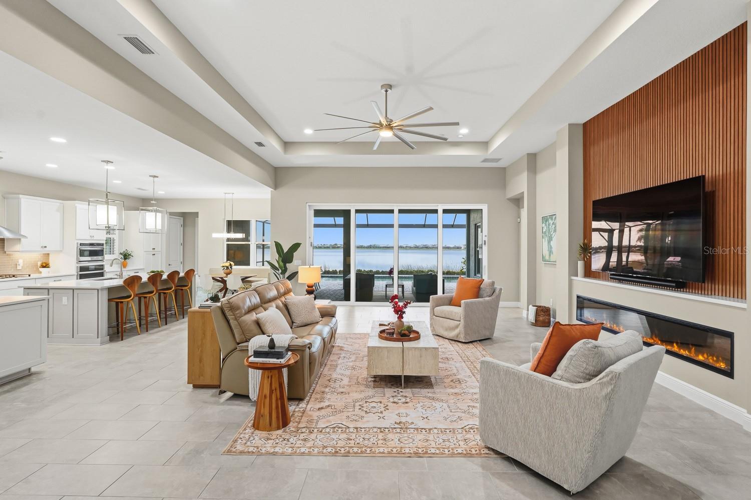 8083 WATERBEND TRL — photo 16