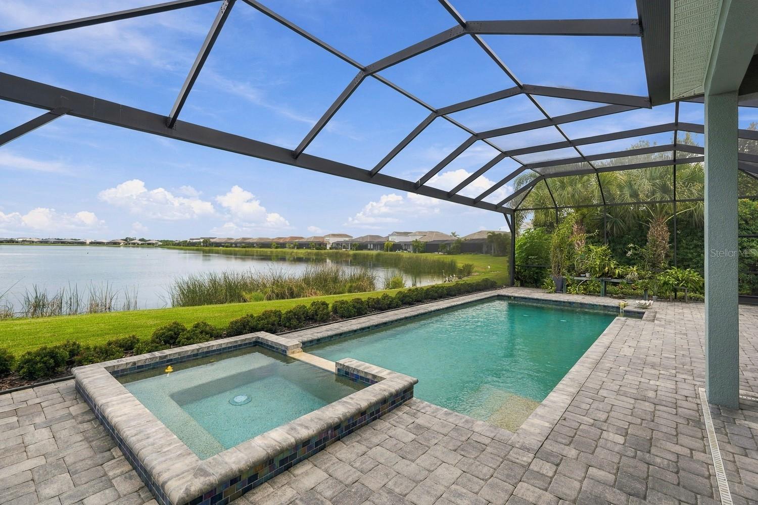 8083 WATERBEND TRL — photo 34