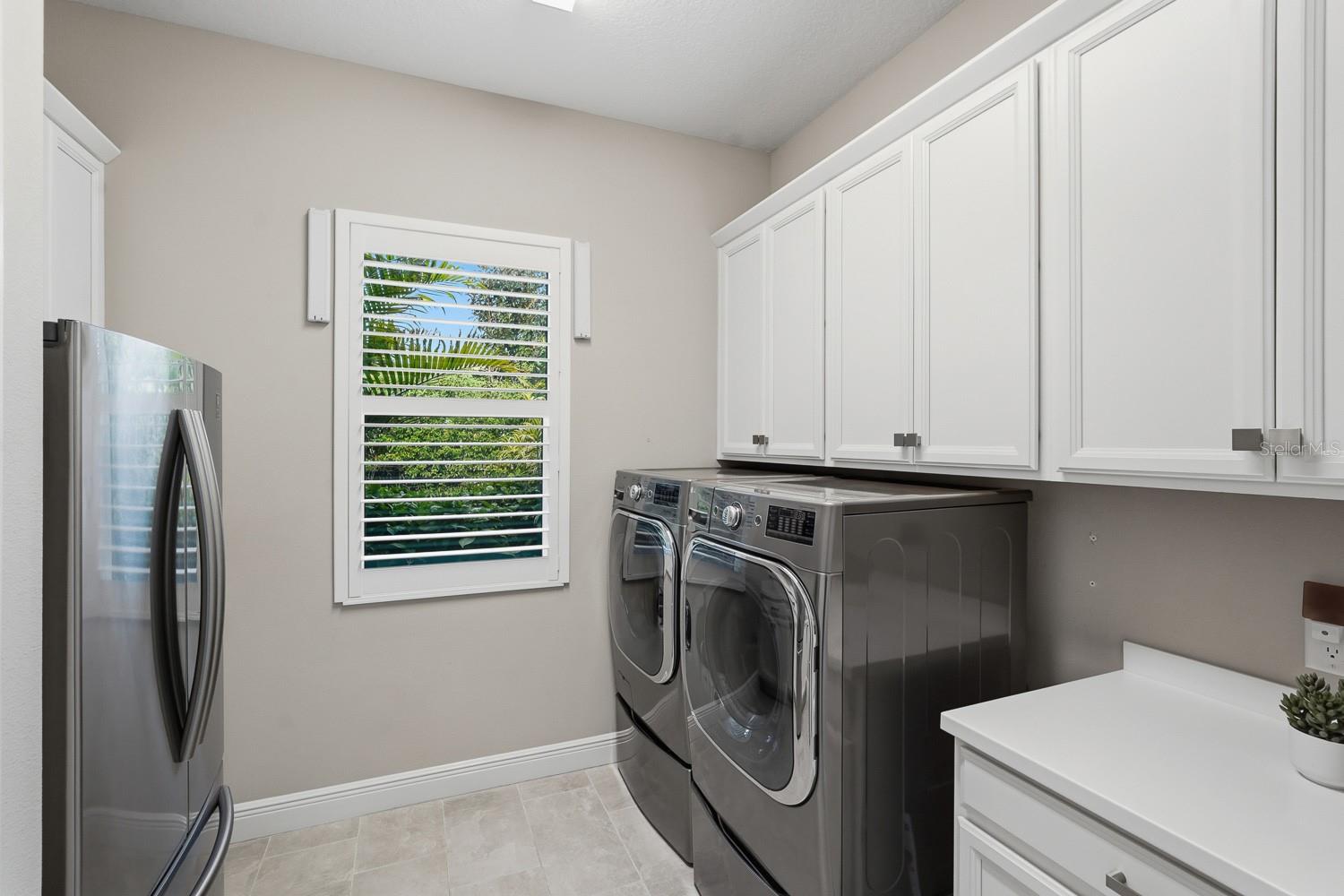 8083 WATERBEND TRL — photo 41