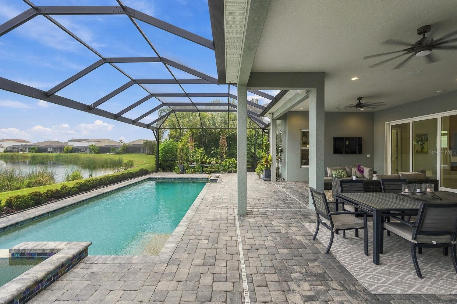 8083 WATERBEND TRL — photo 33