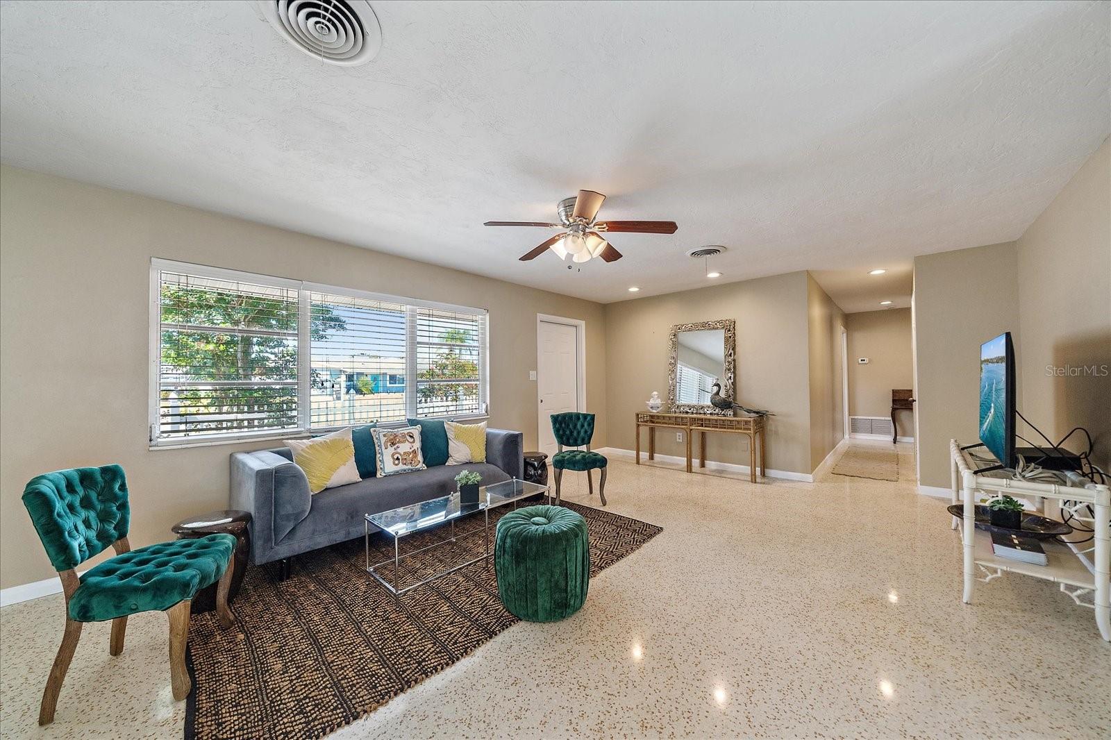 2534 WANETA DR — photo 4