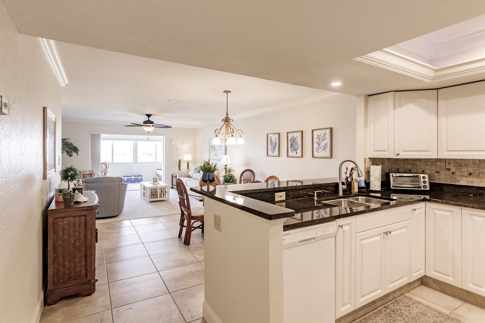 1125 W PEPPERTREE DR #605 — photo 4
