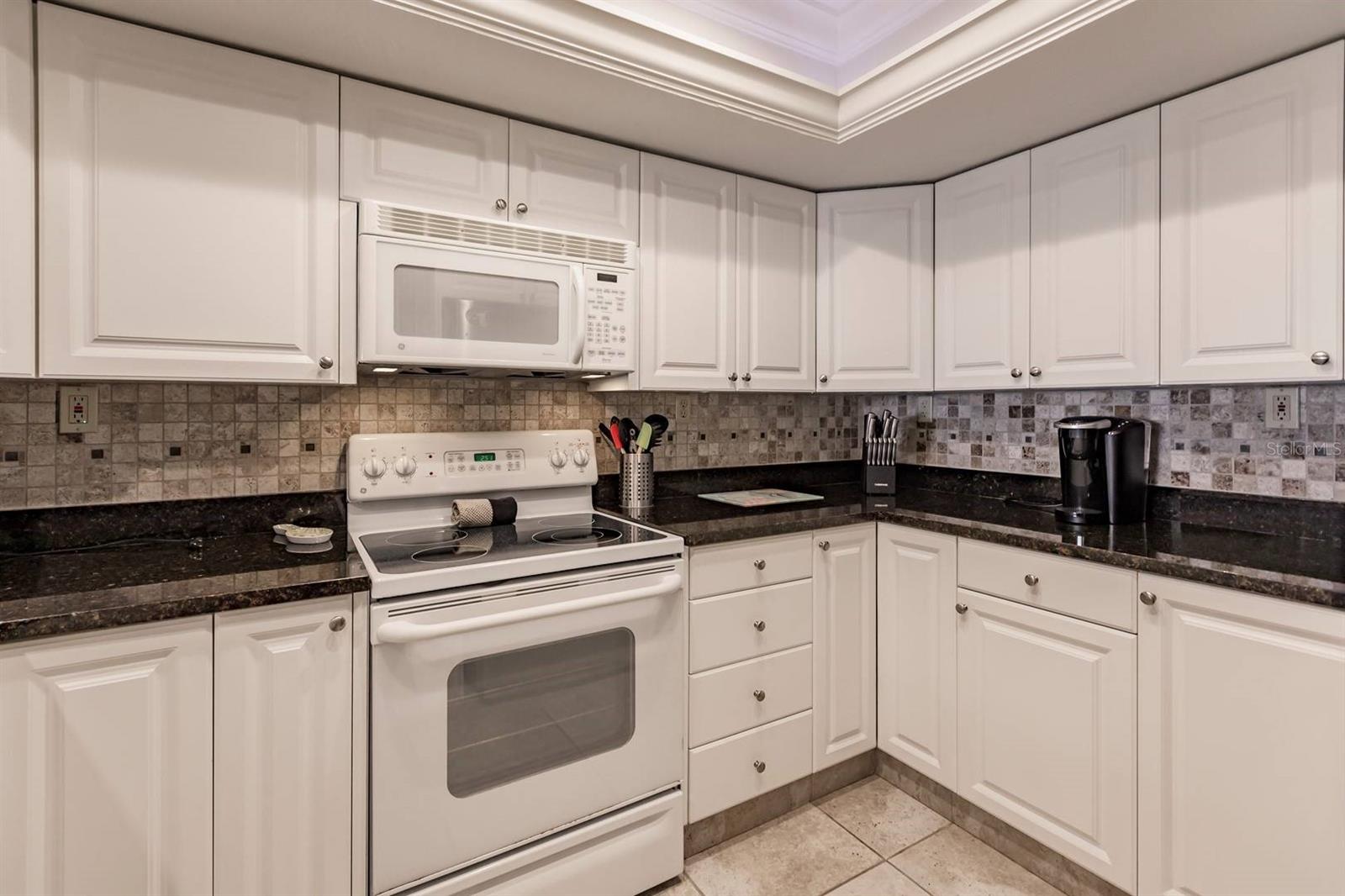 1125 W PEPPERTREE DR #605 — photo 11