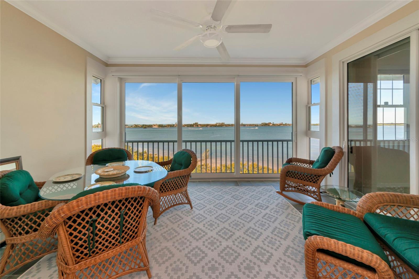 242 HIDDEN BAY DR #602 — photo 3