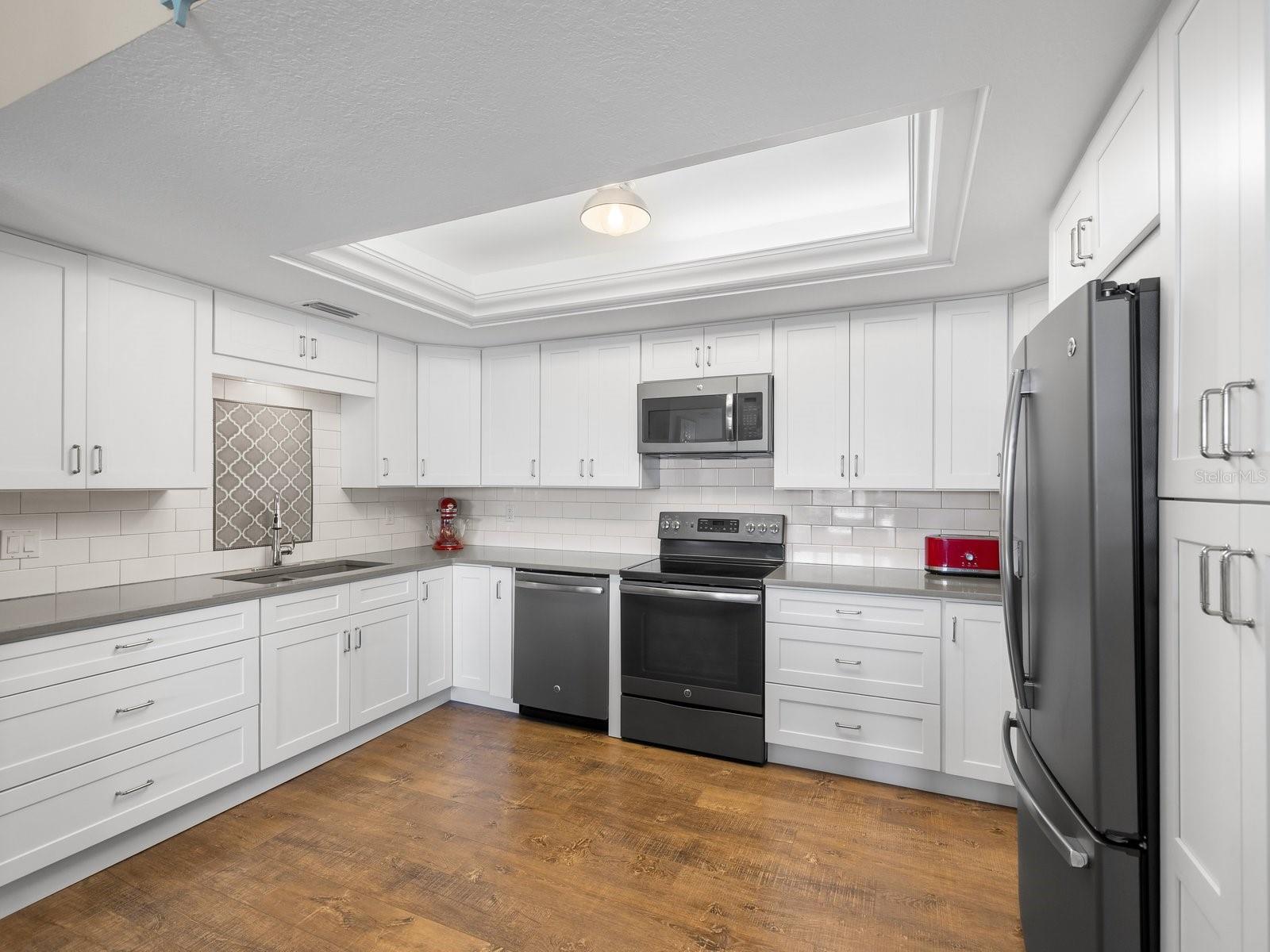 4 BELLEVIEW BLVD #804 — photo 7