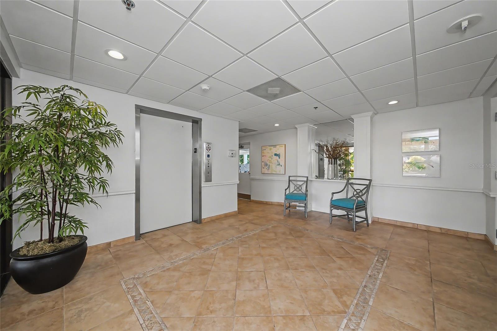 5408 EAGLES POINT CIR #302 — photo 36