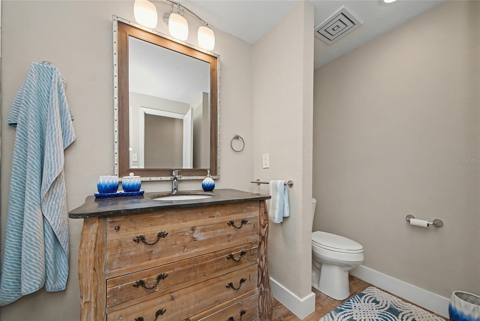 5408 EAGLES POINT CIR #302 — photo 27