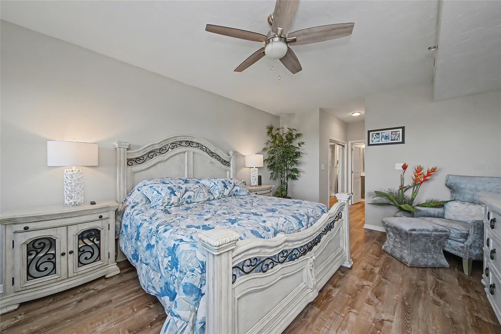 5408 EAGLES POINT CIR #302 — photo 15
