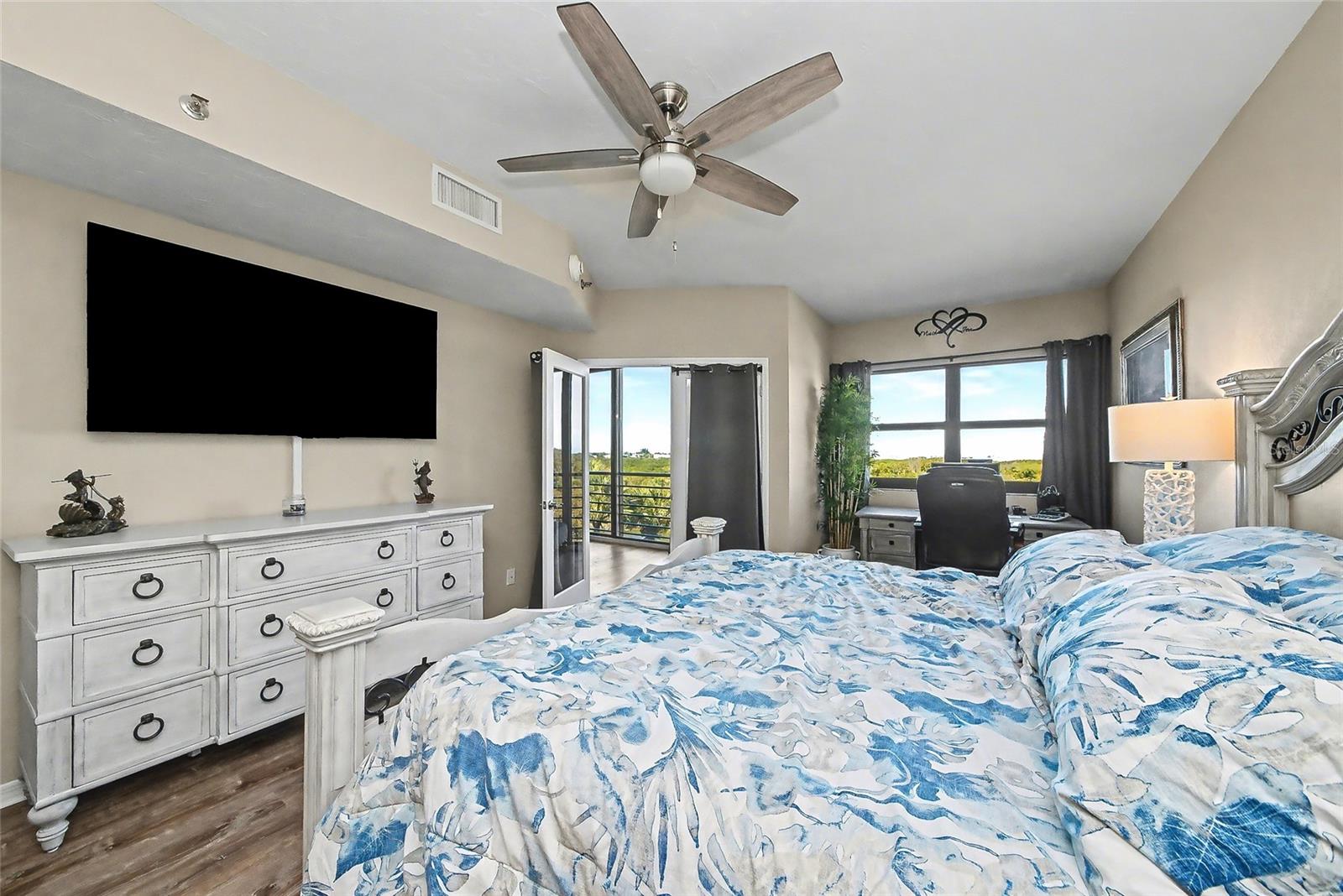 5408 EAGLES POINT CIR #302 — photo 18