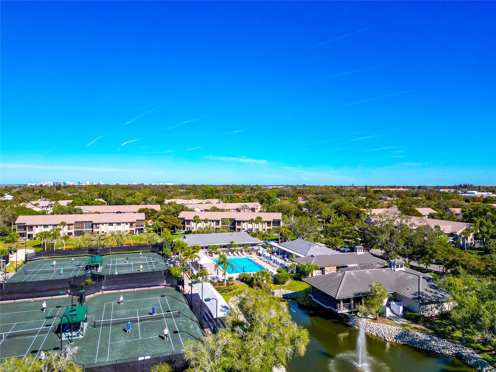 5408 EAGLES POINT CIR #302 — photo 45