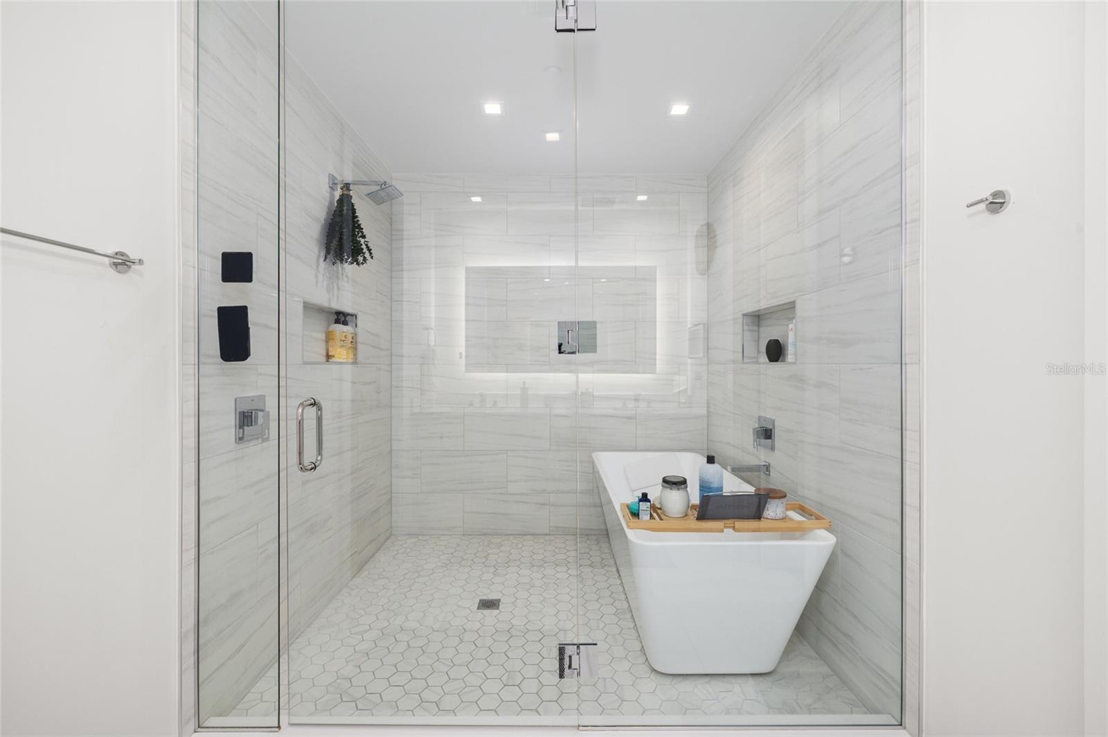 5120 MARINA WAY #16005 — photo 38
